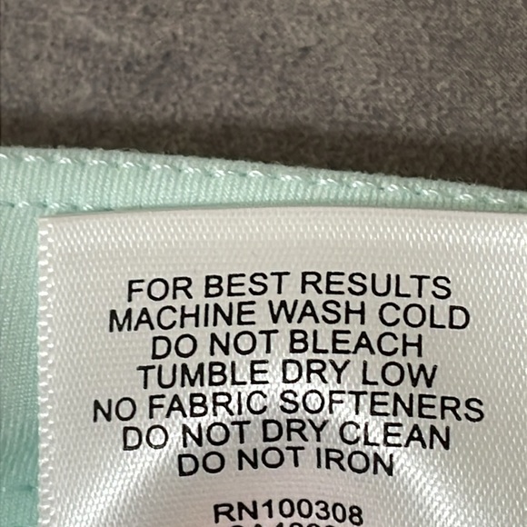 Peter Millar Performance Laura Wrap Golf Skort size Small - Picture 11 of 11